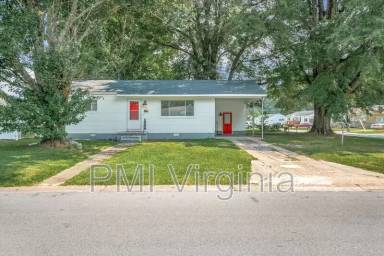 Main picture of 200 Stratford St