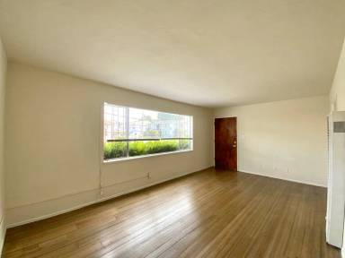 Main picture of 3401 West St