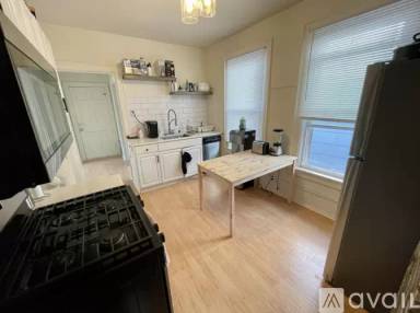 Main picture of 2519 N Murray Ave
