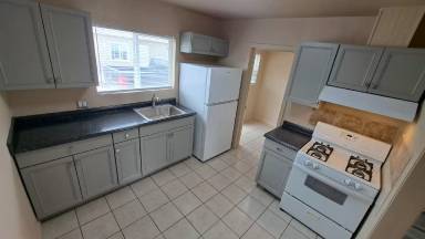 Main picture of 735 S Washington St