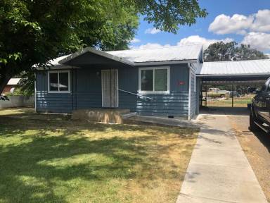 Main picture of 215 Laurelhurst St