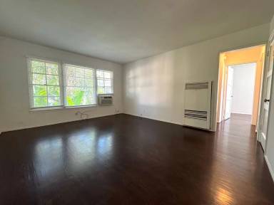 Main picture of 5941 Cahuenga Blvd