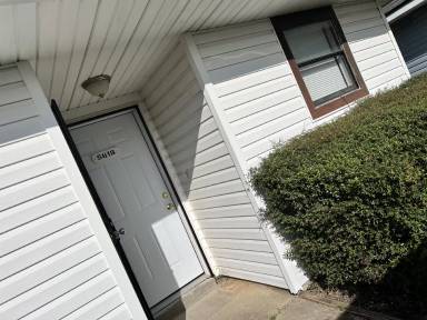 Main picture of 561 S 61st Ave