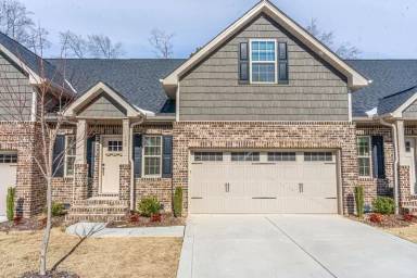 Main picture of 152 Lark Dr