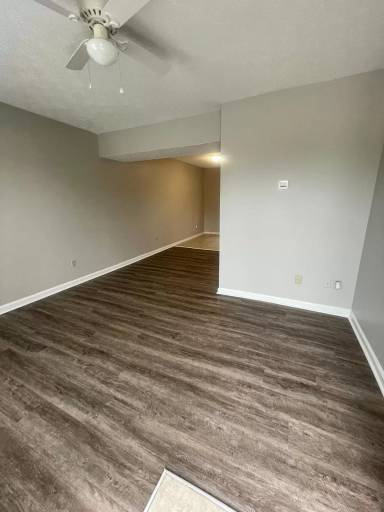 Main picture of 192 S Killarney Ln