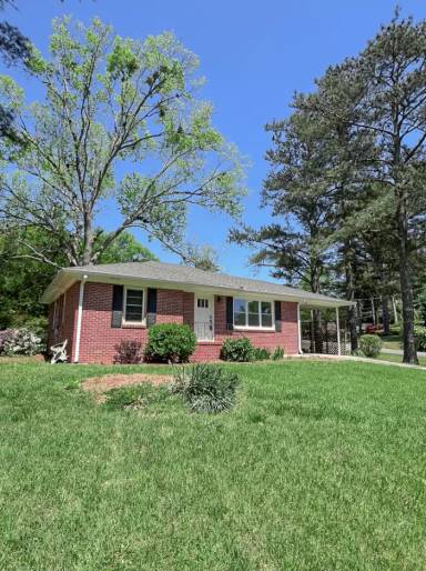 Main picture of 2189 Clearwater Dr SE