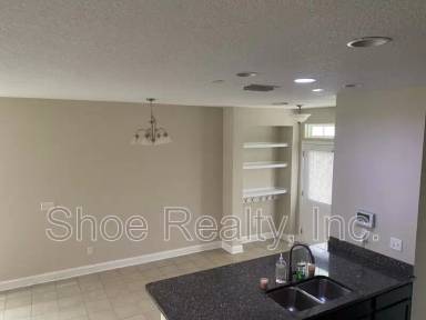 Main picture of 462 Vineyard Ln