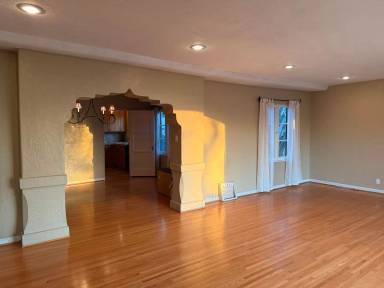 Main picture of 6 36th Pl