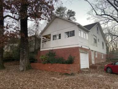 Main picture of 456 Plaza Dr