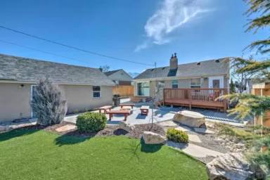 Main picture of 2261 E Redondo Ave