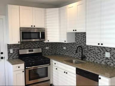 Main picture of 3138 N Seminary Ave