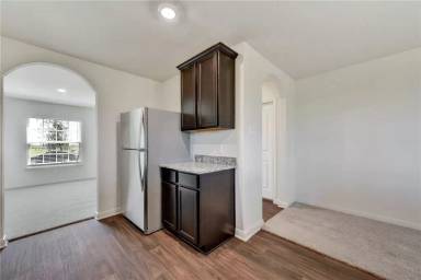 Main picture of 212 Allington Cir