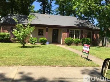 Main picture of 2100 Kingsley Ave