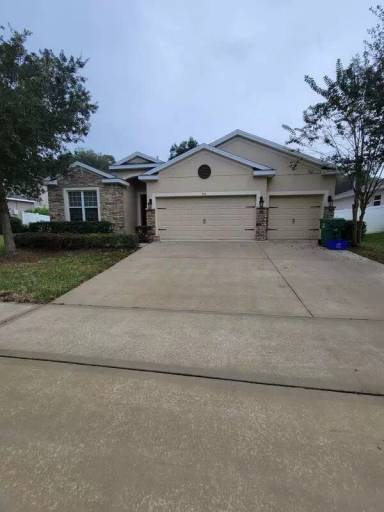 Main picture of 523 Morgan Wood Dr