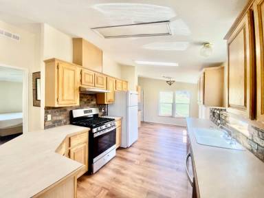 Main picture of 230 Chambers Pl