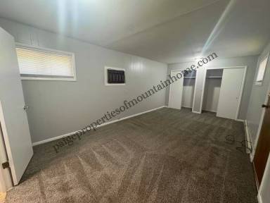 Main picture of 501 Lynette Ave
