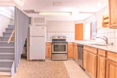 Main picture of 620 Stanton Ave