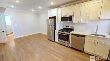 Main picture of 46 Sheridan St