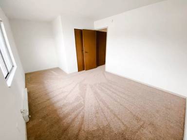Main picture of 805 E 10th St