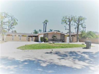 Main picture of 2655 S Citrus St