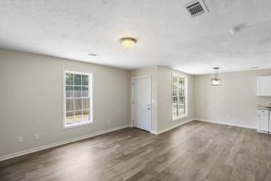 Main picture of 1612 Colleton Ave SE