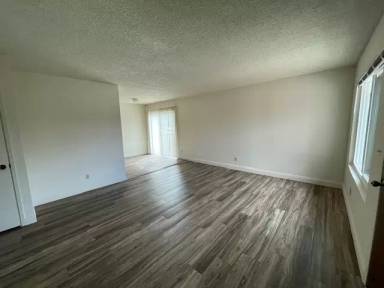 Main picture of 48922 River Park Rd
