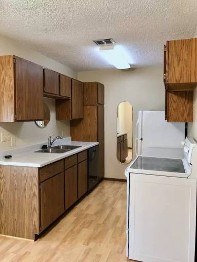 Main picture of 418 22nd St E