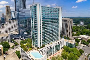 Main picture of Realm Condominiums