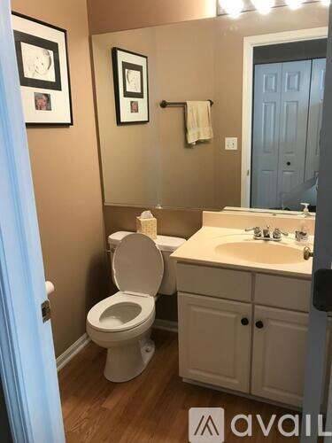 Main picture of 1298 Pennsbury Ln