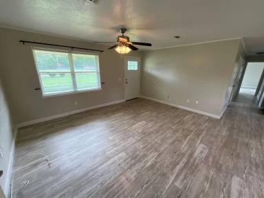Main picture of 4978 Camellia Dr
