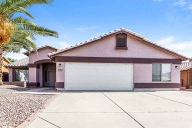 Main picture of 6115 W Park View Ln