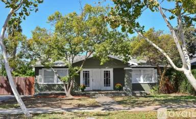 Main picture of 811 N Ferger Ave