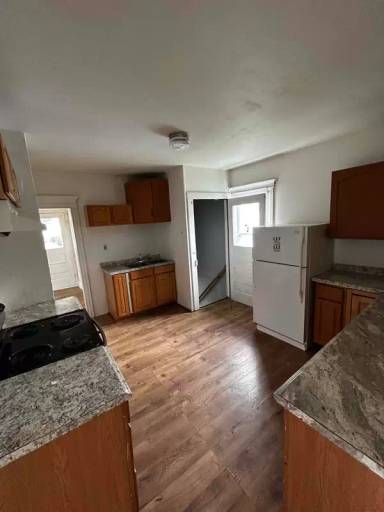 Main picture of 92 Farview St