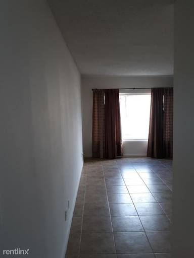 Main picture of 11920 Inglewood Ave