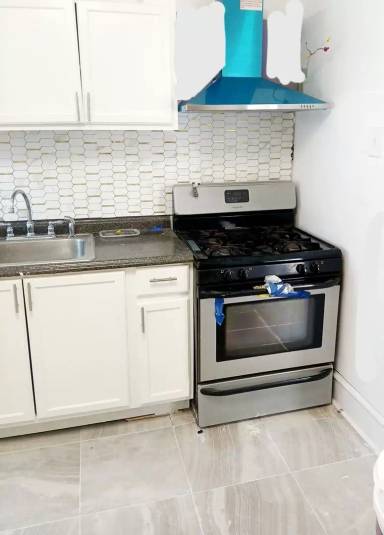 Main picture of 819 N 64th St