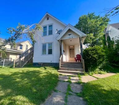 Main picture of 626 12th Ave S