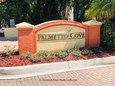 Main picture of 13661 Julias Way