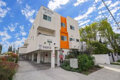 Main picture of 14912 Wyandotte St