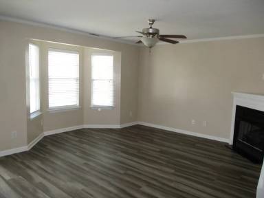 Main picture of 668 Grasswren Way