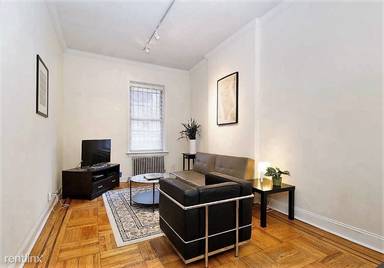 Main picture of 405 E 61st St