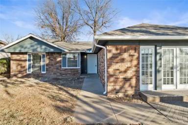 Main picture of 3212 W Houston Pl