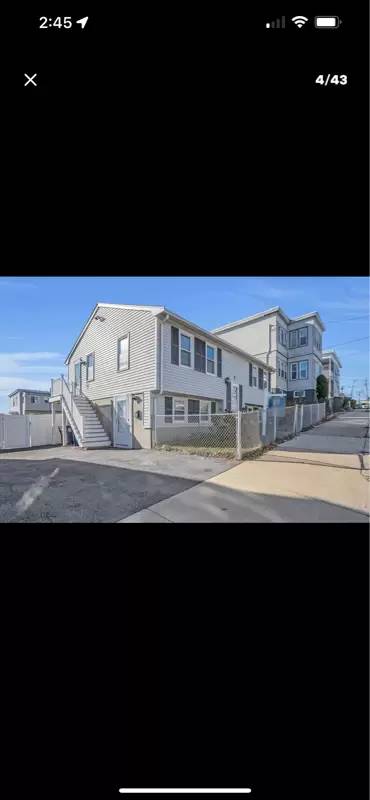 Main picture of 133 Bellingham St