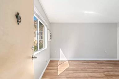Main picture of 6682 University Ave