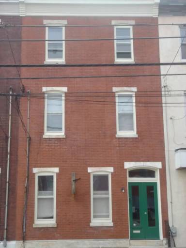 Main picture of 2638 Poplar St