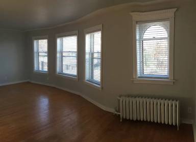 Main picture of 109 S 15th Ave E