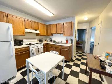 Main picture of 90 Hammond St