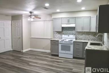 Main picture of 9055 Folsom Blvd