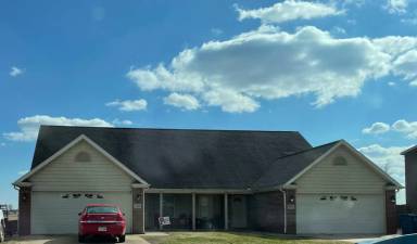 Main picture of 833 Baker St NW