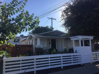 Main picture of 573 W 22nd St