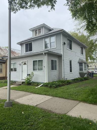 Main picture of 923 6th St S